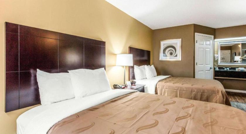 Quality Inn Bessemer I-20 Exit 108 Exterior photo