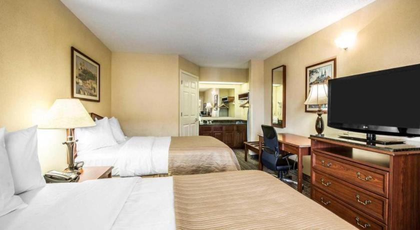 Quality Inn Bessemer I-20 Exit 108 Exterior photo