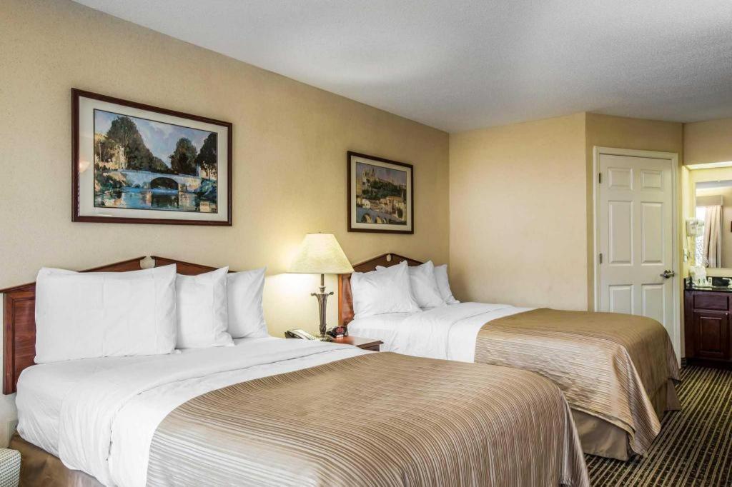 Quality Inn Bessemer I-20 Exit 108 Exterior photo