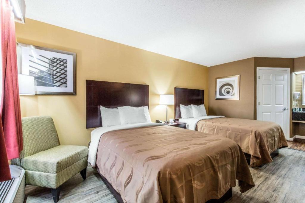 Quality Inn Bessemer I-20 Exit 108 Exterior photo