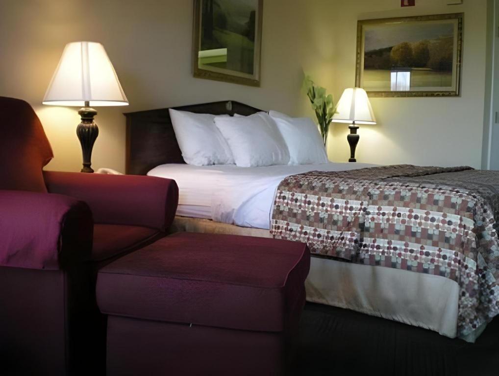 Quality Inn Bessemer I-20 Exit 108 Exterior photo