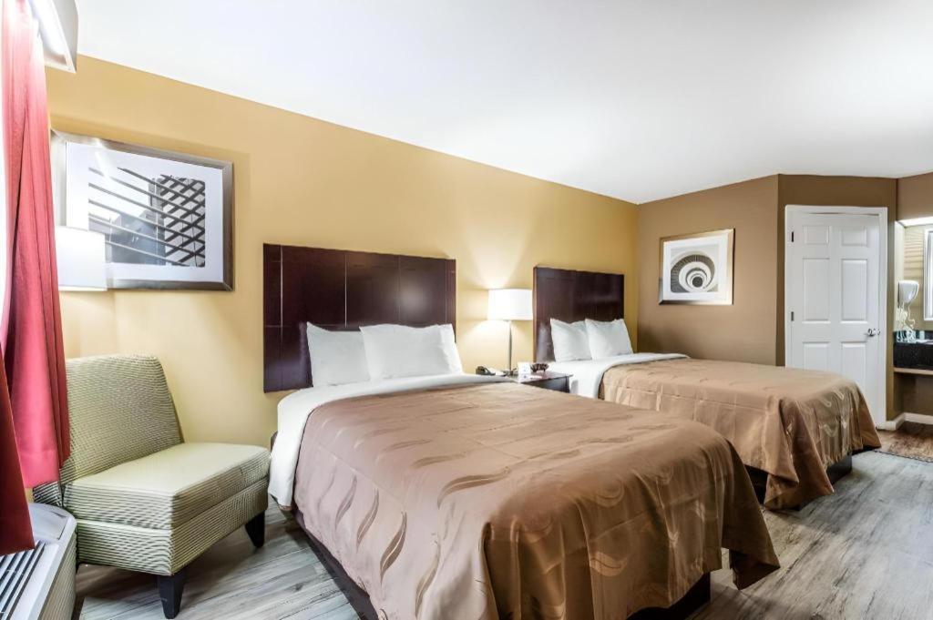 Quality Inn Bessemer I-20 Exit 108 Exterior photo